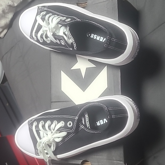 Converse - Picture 3 of 3